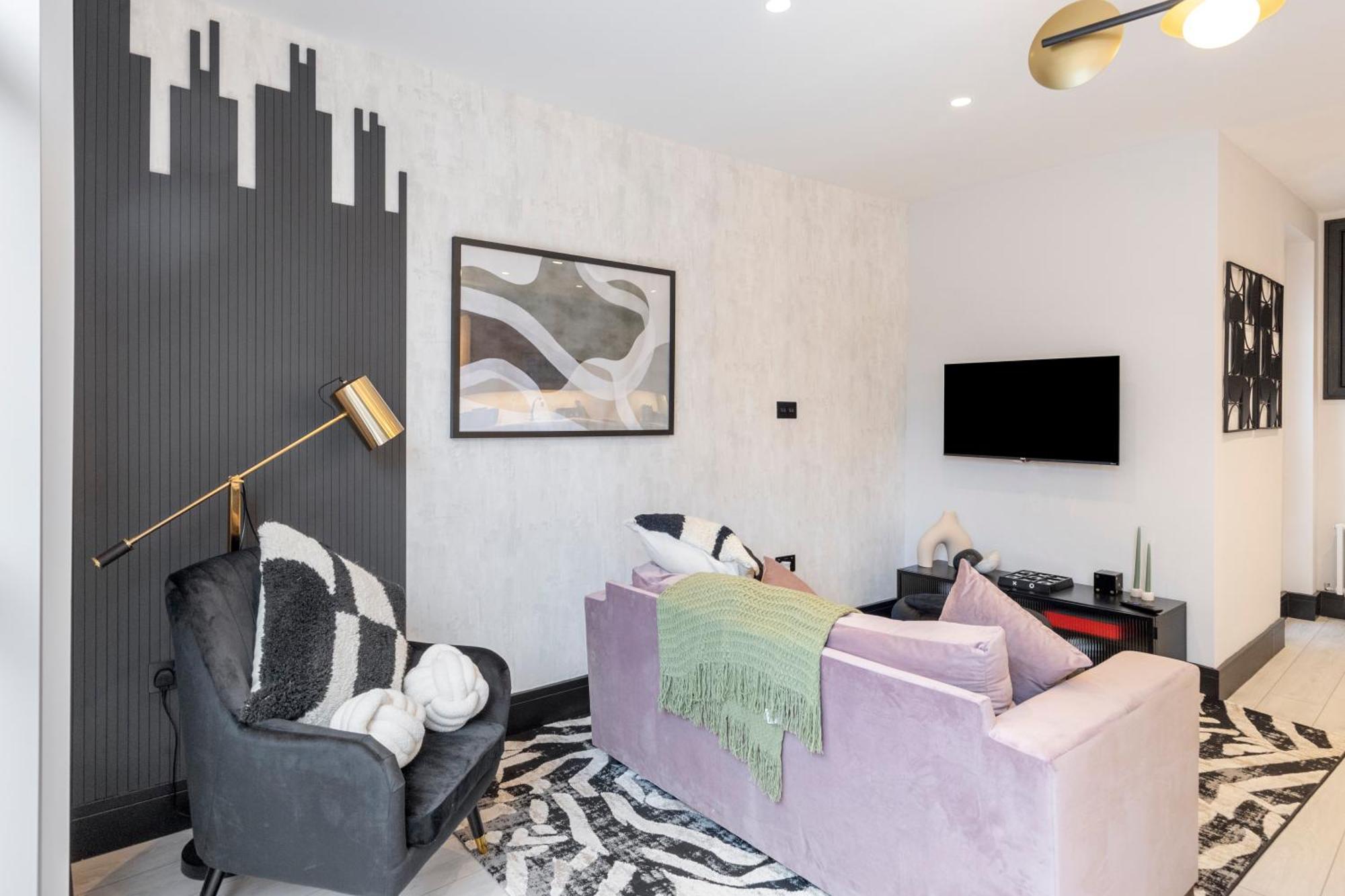 דירות לונדון Unwind In Style 2Br With Cozy Backyard For Groups מראה חיצוני תמונה