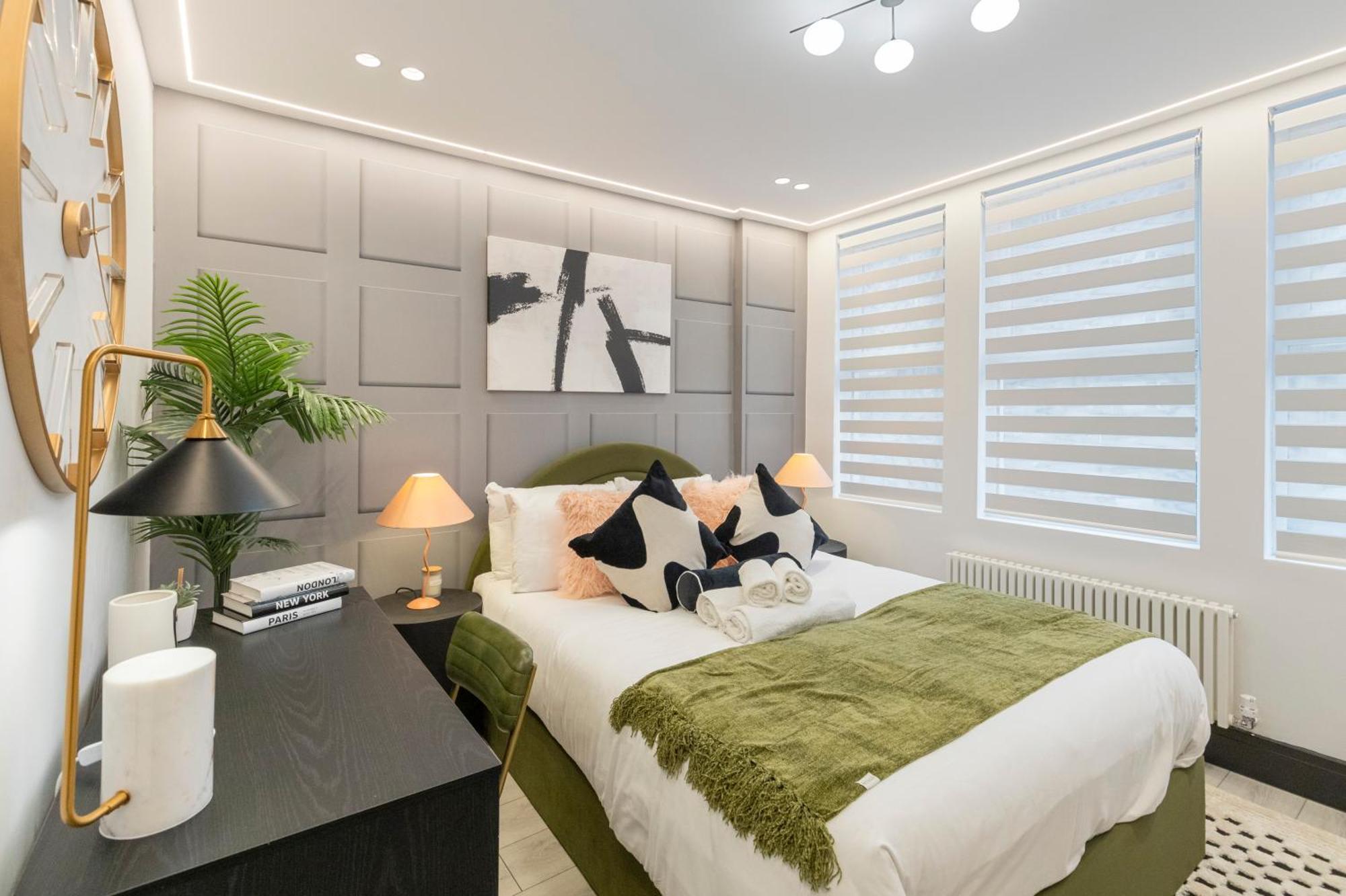 דירות לונדון Unwind In Style 2Br With Cozy Backyard For Groups מראה חיצוני תמונה